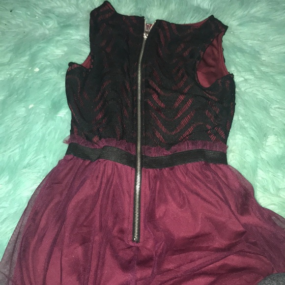 Maroon and black homecoming dress - Picture 2 of 4
